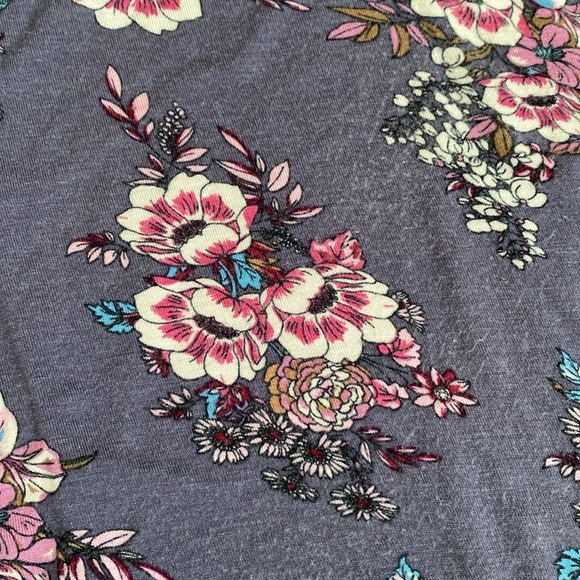 Front knot top - Picture 4 of 7